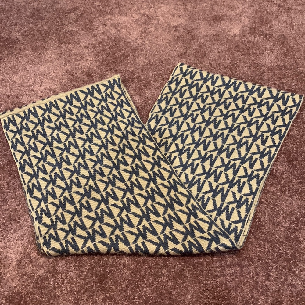 Michael Kors Infinity Scarf